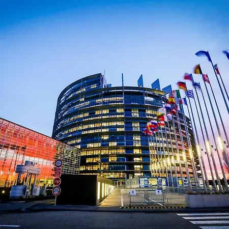 Villa La Doree & Netflix Parking Wifi Kurtzenhouse