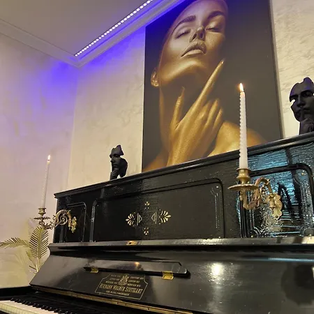 La Doree & Netflix Parking Wifi * Kurtzenhouse