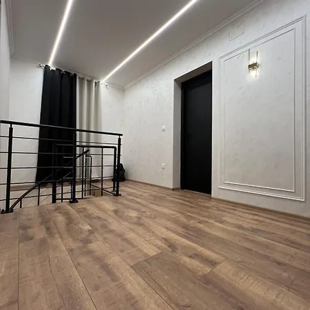 La Doree & Netflix Parking Wifi