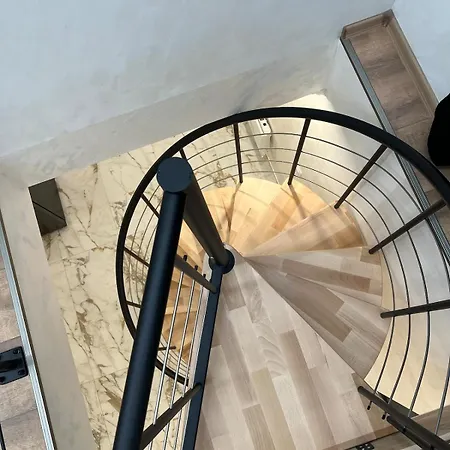 La Doree & Netflix Parking Wifi