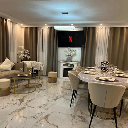 La Doree & Netflix Parking Wifi Vila