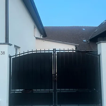 Vila La Doree & Netflix Parking Wifi Kurtzenhouse