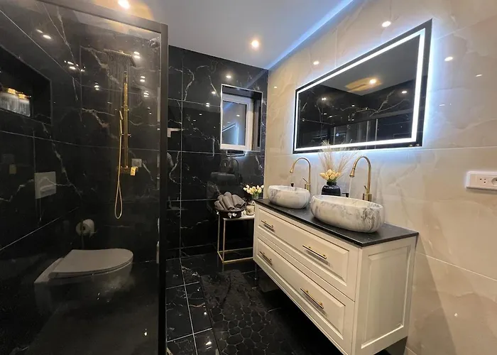 La Doree & Netflix Parking Wifi * Kurtzenhouse