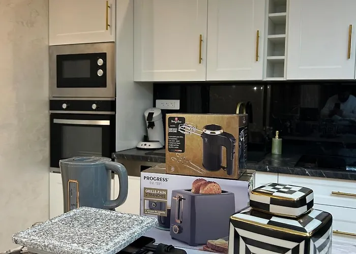 La Doree & Netflix Parking Wifi Villa *